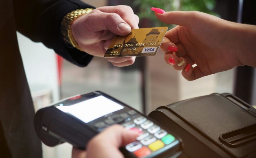 5 Erros comuns ao usar o cartão de crédito: evite armadilhas financeiras